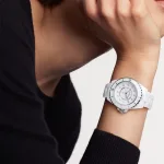 CHANEL J12 WATCH, 33 MM H5703 - Image 2