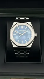 Audemars Piguet Royal Oak 15550ST.OO.1356ST.08 Stainless Steel Blue Dial (2024) - Image 4