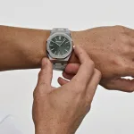 Audemars Piguet Royal Oak Selfwinding 15510ST.OO.1320ST.09 Stainless Steel Green Dial (2024) - Image 4