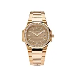 Patek Philippe Nautilus 7010/1R-012 Quartz Rose Gold Diamond Bezel - Image 2