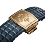 Patek Philippe Aquanaut 5269R-001 ‘Travel Time’ Quartz Rose Gold Blue Dial (2024) - Image 9